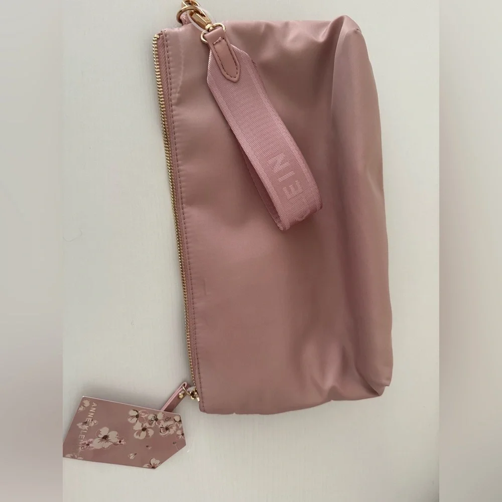 NWT Anne Klein pink large cosmetic / makeup bag with wrist strap - Picture 2 of 5